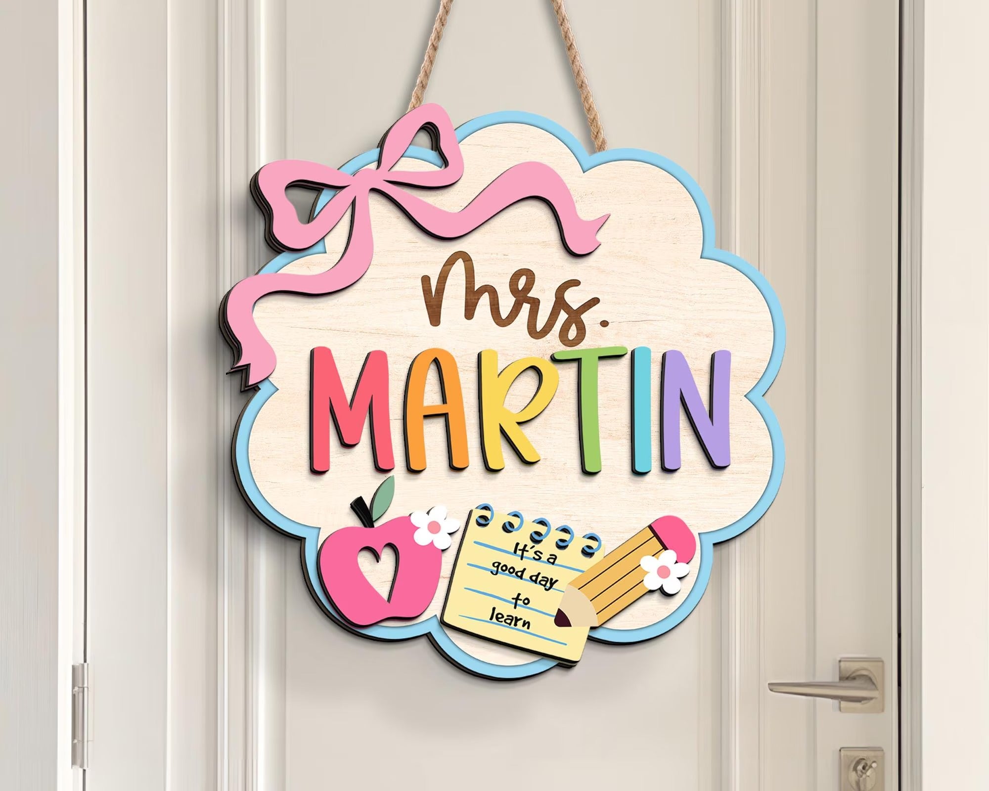 Personalized Teacher Door Sign, Scalloped Sign for Classroom, Teacher Door Hanger